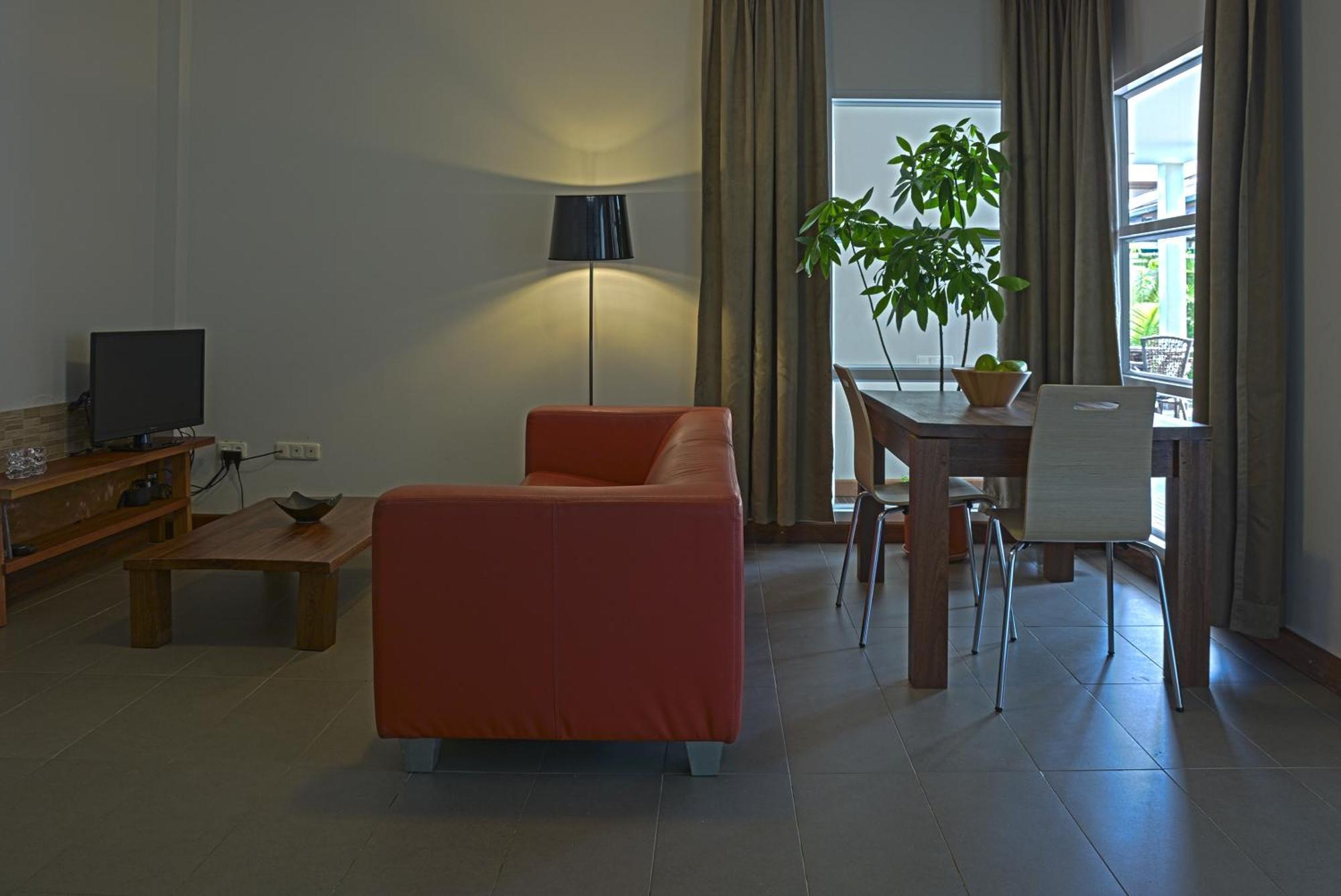 Mathurin Appartementen ปารามารีโบ ภายนอก รูปภาพ